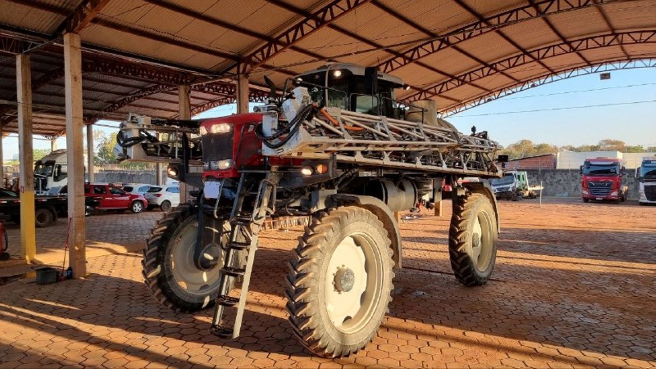 Massey Ferguson / MF9330